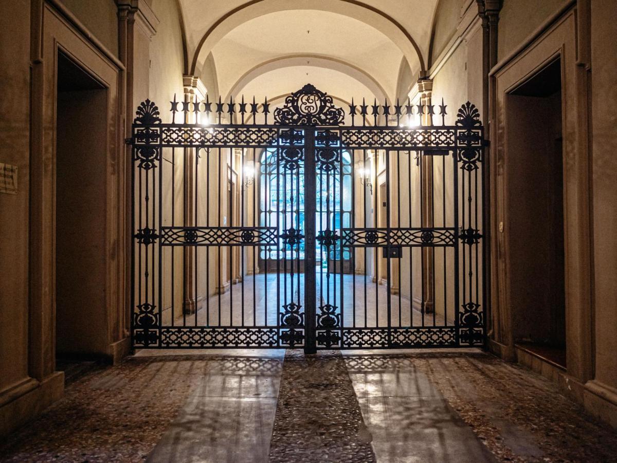Atelier Pallavicini Suites Болонья Экстерьер фото